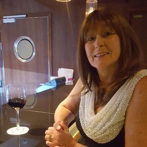Meet your Posher, Antoinette
